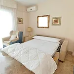 Apartamento En Primera Linea De Playa Con Solarium, Gran Terraza Y Piscina