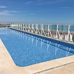 Global Properties, Resplandeciente Apartamento En Canet