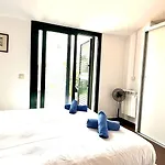 Blue Sea Apartment