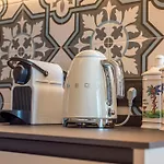 Regency Luxe Studio