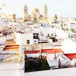 Bright Rooms With Ac And Rooftop Terrace In The Heart Of Cadiz