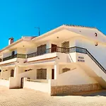 Turyva Tarongers 3 - Modern 2 Bed Holiday Apartment For Families & Couples