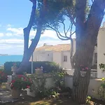 Las Acacias