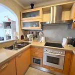 Apartment Mango With Terrace Near The Sea, Two Minutes From The Beach
