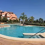 Bel Appartement Rez De Chaussee Avec Double Terrasse Face Au Lac Et Au Golf