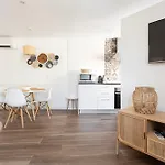 Stylish&Bright Close To Subway