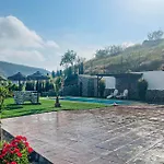 Gorgeous Home In Arenas With Wifi