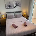 Great Holiday Apartment Close To The Beach