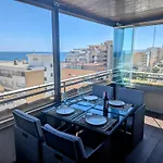 Modern Penthouse Apartment - 1 Min From The Beach