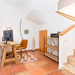 Villa Serra - Stylish Holiday Home With Views And Air Conditioning 15 Mins To Sitges