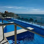 Luxury On The Beach & Infinity Pool, Marbella Estepona