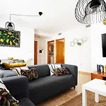 Low Price Modern Apartment Aircon & Filter Water