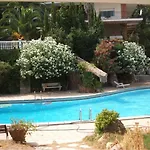 Cau De Serra 