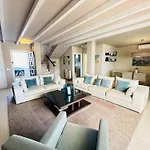 Luxury Seaside Trainas - Inspiracion A Pie Del Mediterraneo
