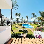 Luxury Seaside Trainas - Inspiracion A Pie Del Mediterraneo