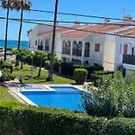 Las Tres Palmeras