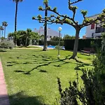 Las Tres Palmeras