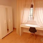 City Center Double Sunny Room Fgc