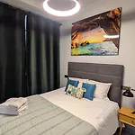 Alma De Malaga 2Br Stay With Art History & Comfort In The Heart Of The City