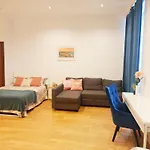 Rambla Comfort Rooms