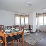 Front Sun Beach Apartment