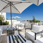 Casa De La Vega Suites