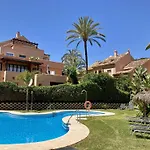 Las Lomas - Pool, Terrace & View