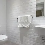 Ola Living Hostal Diagonal