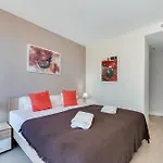 Edge Beachfront 2Br - 3 Pools, 1 Heated, Spa, Gym, Cowork
