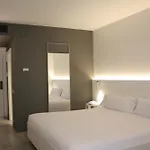 Pol & Grace Hotel