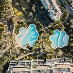 Hoyo 100 Views Terrace Pools