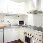 Gracia Barcelona Group Apartments