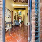 Villa Lupita