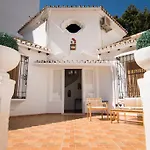 Villa In Center Fuengirola With Pool And Close Beach
