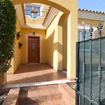 Belvilla By Oyo Casa Happinez