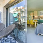 Yays Sagrera Boutique Apartments