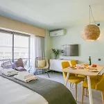 Yays Sagrera Boutique Apartments