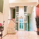 Saint Ferdinand Rooms & Breakfast