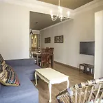 Mai & Maud Paralel Apartment