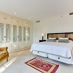 Villa Lirios