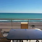 Apartamentos Papa Luna 3000