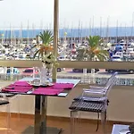 Cristina Port & Beach - Apartment