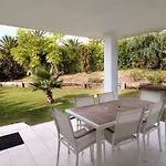 Front Beach Aticos & Apartamentos