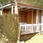 Cabanas Y Bungalows La Falaguera