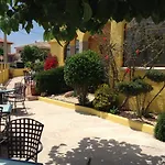 La Nova Tenalla - Adults Only