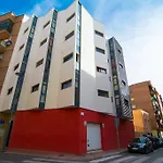 Apartamentos 16:9 Playa Suites