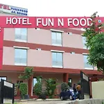 Hotel Fun N Food