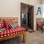 La Vega Studios