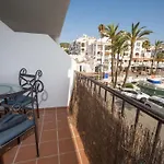 Marina Real 114