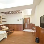 Mrs. Zhuang Homestay